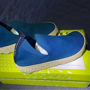 New Asportuguesas FLY LONDON Made in Portugal Blue Sneakers Slip-Ons Size 5.5